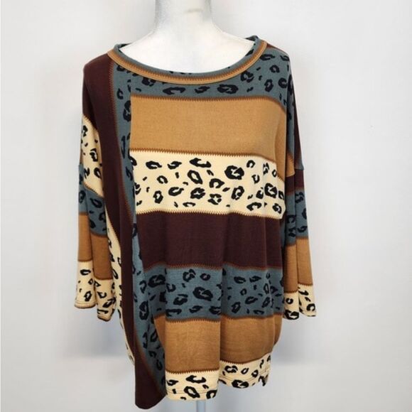 Oddy short sleeve animal print super soft sweater like top size M/L - Picture 1 of 7